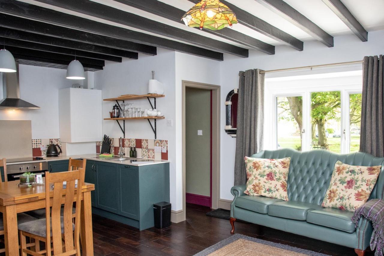 Work And Relax - Fast Wifi, Fireplace & Near Pub Newton Aycliffe Exterior foto