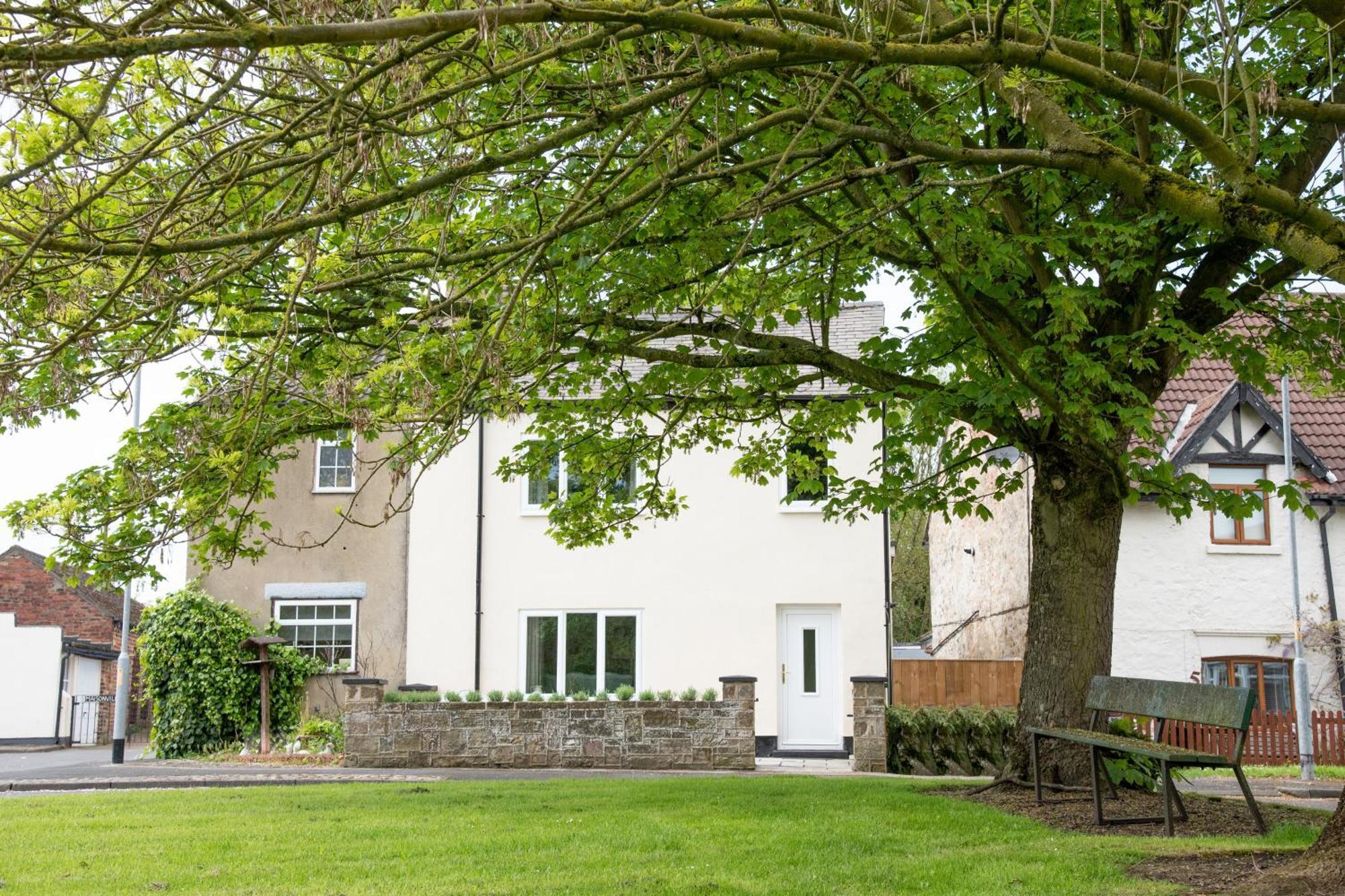 Work And Relax - Fast Wifi, Fireplace & Near Pub Newton Aycliffe Exterior foto